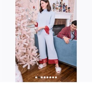 Buru x Val red fringe set size large